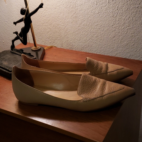 M. GEMI tan Flats - Picture 2 of 5